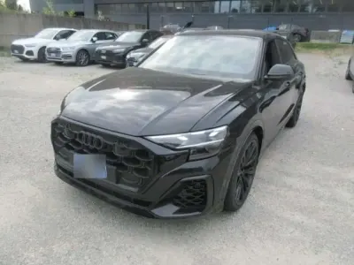Gebraucht Audi SQ8 Ambiente 507 PS (372 kW) 2024 Mythosschwarz metallic SUV