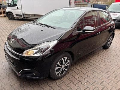 Gebraucht Peugeot 208 82 PS (60 kW) 2017 Schwarz Kleinwagen
