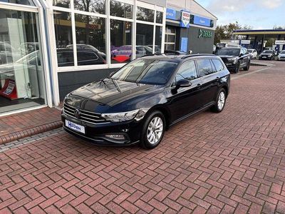 Deep black perleffekt Gebraucht 2023 VW Passat Business Kombi | 22.800 € (Fairer Preis)
