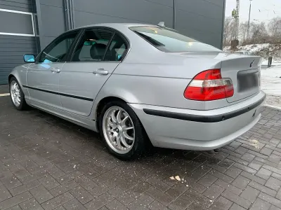 Używany BMW 330 Sport Line 184 KM (135 kW) 2002 Srebrny Sedan/Limuzyna