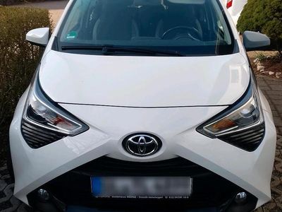 Gebraucht Toyota Aygo 72 PS (52 kW) 2019 Weiß Kleinwagen