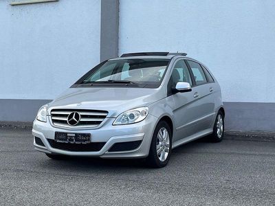 Mercedes B200
