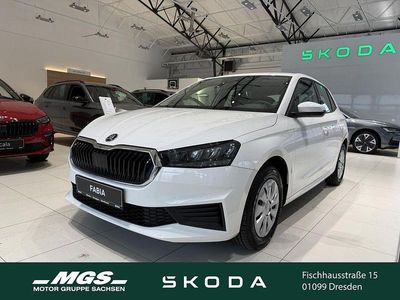Candyweiss Gebraucht 2022 Skoda Fabia Active Limousine | 13.980 € (Fairer Preis)