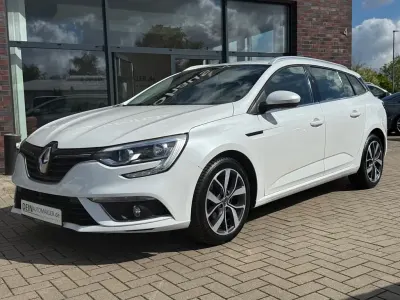 Usata Renault Mégane Life 101 CV (74 kW) 2017 Bianco Berlina