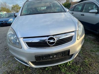 gebraucht Opel Zafira 2.2, ein 7 Zietzer