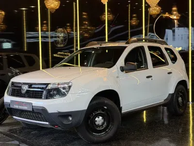 Używany Dacia Duster 107 KM (78 kW) 2014 Biały SUV