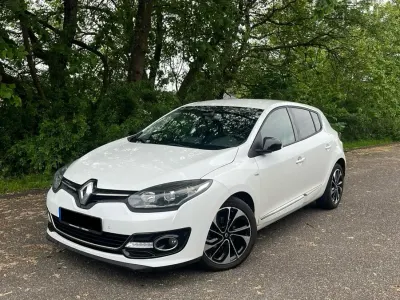 Gebraucht Renault Mégane Bose Edition 132 PS (97 kW) 2015 Weiß Limousine