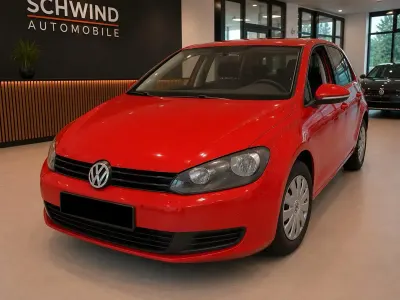 Gebraucht VW Golf VII Trendline 80 PS (58 kW) 2012 Rot Limousine