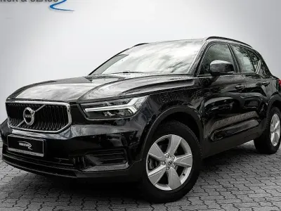 Gebraucht Volvo XC40 Momentum 163 PS (119 kW) 2022 Schwarz SUV