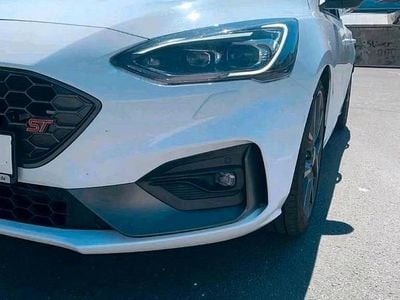 Usata Ford Focus ST 280 CV (205 kW) 2019 Bianco Station wagon