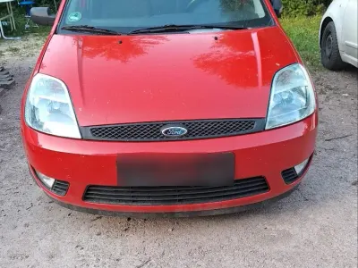 Gebraucht Ford Fiesta 60 PS (44 kW) 2002 Rot Kleinwagen