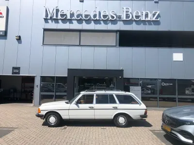 Gebraucht Mercedes 230 130 PS (95 kW) 1984 Weiß Kombi