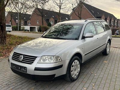 Silber Gebraucht 2001 VW Passat Basis Kombi | 2.490 € (Fairer Preis)