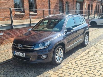 Gebraucht VW Tiguan LOUNGE 150 PS (110 kW) 2016 Schwarz SUV