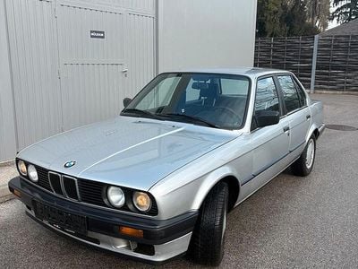 Gebraucht BMW 320 129 PS (94 kW) 1989 Limousine