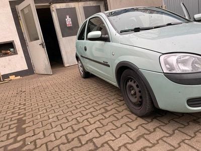 Usata Opel Corsa 71 CV (52 kW) 2001 Verde Utilitaria