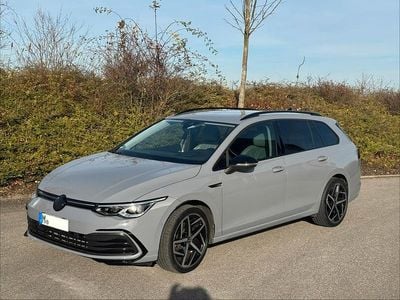 Grau Gebraucht 2021 VW Golf VIII R Kombi | 23.500 € (Guter Preis)