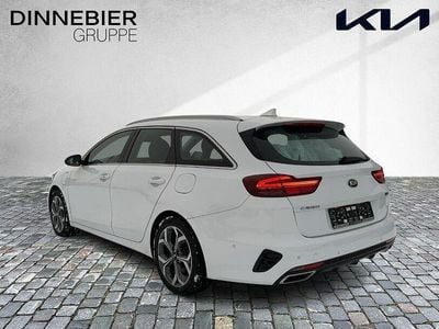 Gebraucht Kia Ceed Spirit 141 PS (103 kW) 2021 Weiß (metallic) Kleinwagen