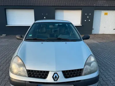 Gebraucht Renault Clio 75 PS (55 kW) 2003 Silber Kleinwagen