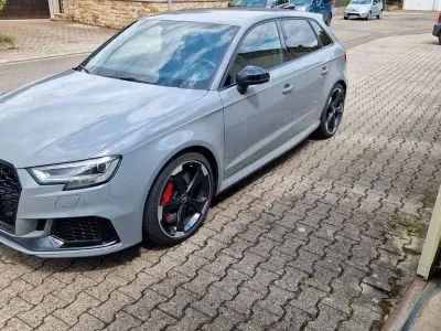 Gebraucht Audi RS3 Sport 400 PS (294 kW) 2018 Grau Limousine