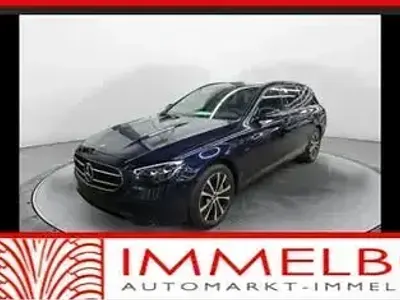 Gebraucht Mercedes E300 306 PS (225 kW) 2021 Cavansitblau (metallic) Kombi