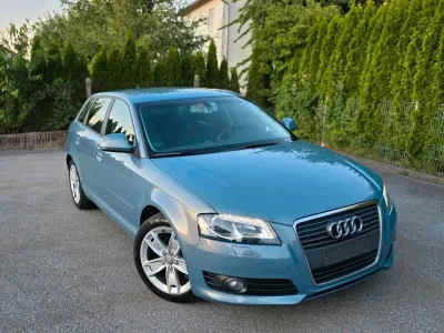Gebraucht Audi A3 105 PS (77 kW) 2010 Blau Kleinwagen