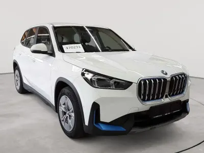 Gebraucht BMW iX1 Performance 230 kW (313 PS) 2023 Alpinweiß SUV