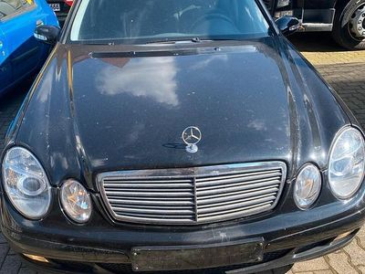 Mercedes E270