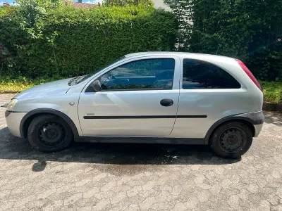 Gebraucht Opel Corsa 58 PS (42 kW) 2002 Silber Kleinwagen