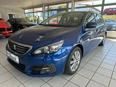 Usata Peugeot 308 SW Allure 110 CV (80 kW) 2017 Blu Station wagon