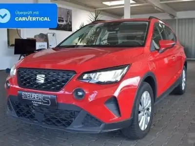 Używany Seat Arona Reference 95 KM (69 kW) 2023 Czerwony SUV