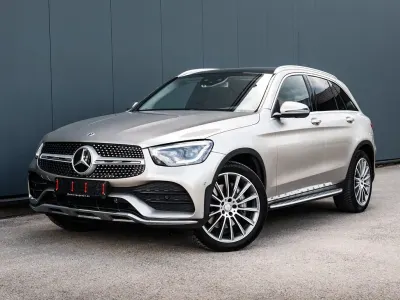 Gebraucht Mercedes GLC300 AMG line 245 PS (180 kW) 2019 Silber SUV
