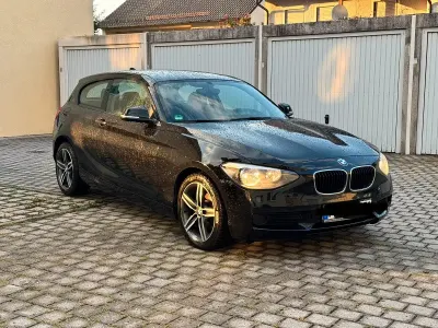 Gebraucht BMW 114 102 PS (75 kW) 2012 Schwarz Kleinwagen