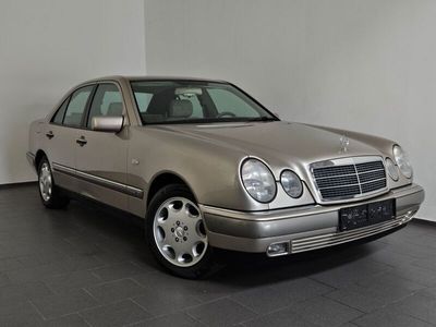 Mercedes E320