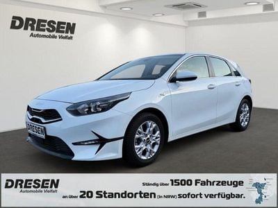 Gebraucht Kia Ceed Vision 140 PS (102 kW) 2025 Wd) cararraweiss (weiss Kleinwagen