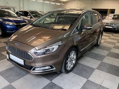 Braun Gebraucht 2018 Ford S-MAX Vignale Van / Kleinbus | 21.799 € (Fairer Preis)