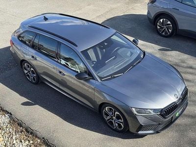 Gebraucht Skoda Octavia RS 199 PS (146 kW) 2023 Grau Kombi