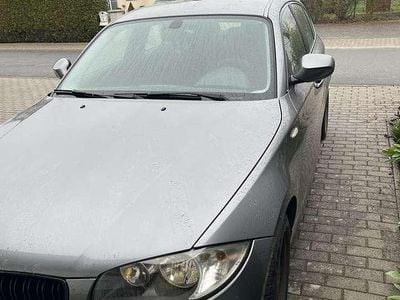 Gebraucht BMW 116 122 PS (89 kW) 2010 Grau Kleinwagen