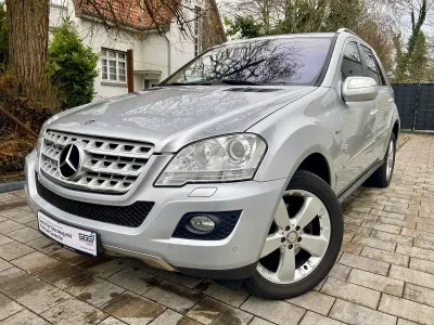Gebraucht Mercedes ML300 Sport 205 PS (150 kW) 2010 Silber SUV