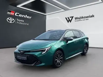 Gebraucht Toyota Corolla Sport 197 PS (144 kW) 2024 Super green metallic, dach schwarz Kombi