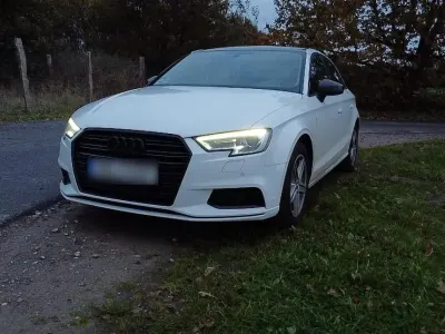 Gebraucht Audi A3 115 PS (84 kW) 2019 Weiß Limousine