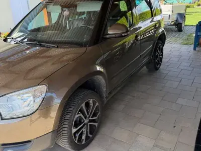 Używany Skoda Yeti Plus Edition 105 KM (77 kW) 2012 Brązowy SUV