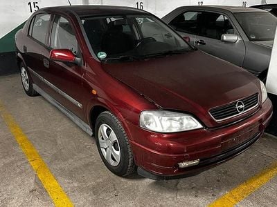 Gebraucht Opel Astra 101 PS (74 kW) 1998 Rot Limousine