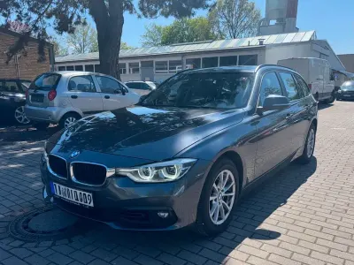 Begagnad BMW 318 136 HK (100 kW) 2019 Grå Sedan