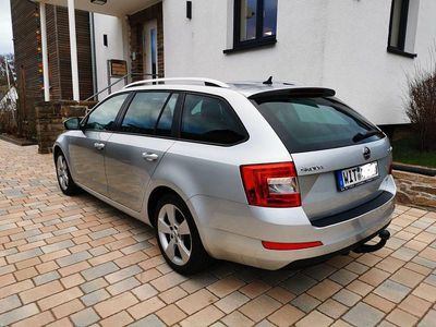 Gebraucht Skoda Octavia Ambition 150 PS (110 kW) 2015 Silber Kleinwagen