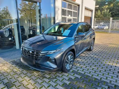 Gebraucht Hyundai Tucson 180 PS (132 kW) 2023 Grau SUV