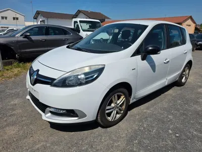 Gebraucht Renault Scénic III LIMITED 116 PS (85 kW) 2015 Weiß Limousine