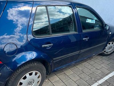 Gebraucht VW Golf IV 105 PS (77 kW) 2002 Blau Kleinwagen