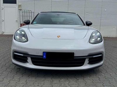 Porsche Panamera 4S