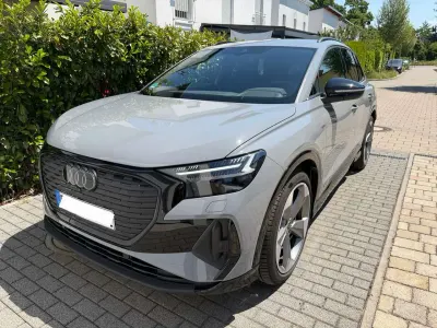 Gebraucht Audi Q4 e-tron S-Line 210 kW (286 PS) 2025 Grau SUV